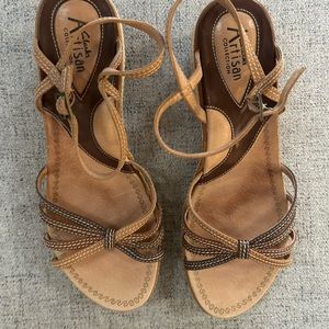 Women’s Clark’s Artisian sandals size 10